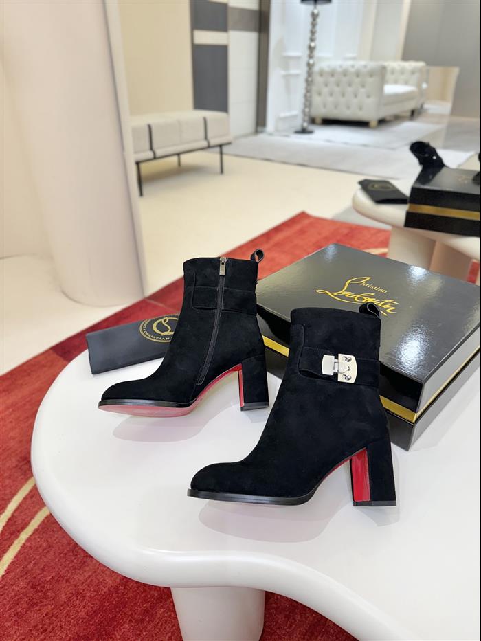 2025112818913846 390